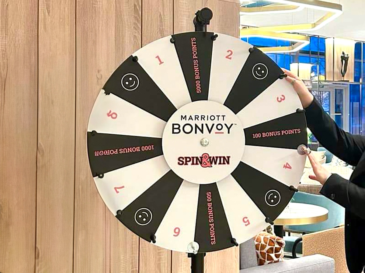 Roue de la fortune avec logo